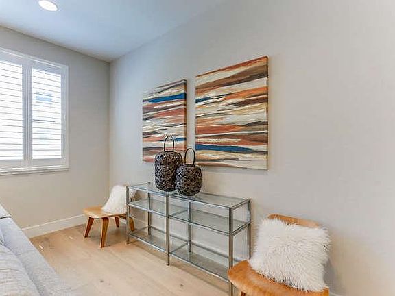 5th image of 471 Landeros Dr
