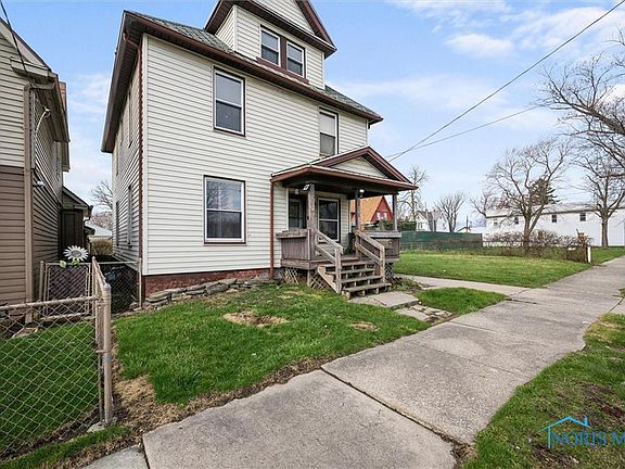 2nd image of 611 Chicago St