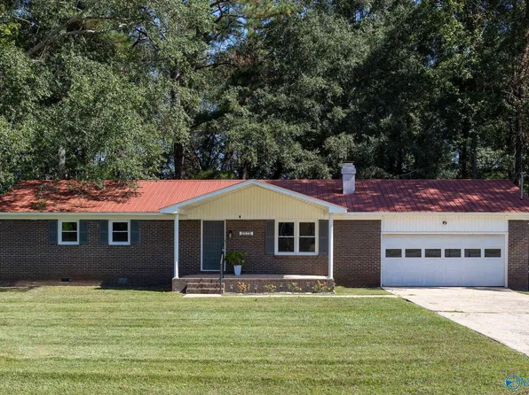 2573 Western Hills Dr E, Southside, AL 35907
