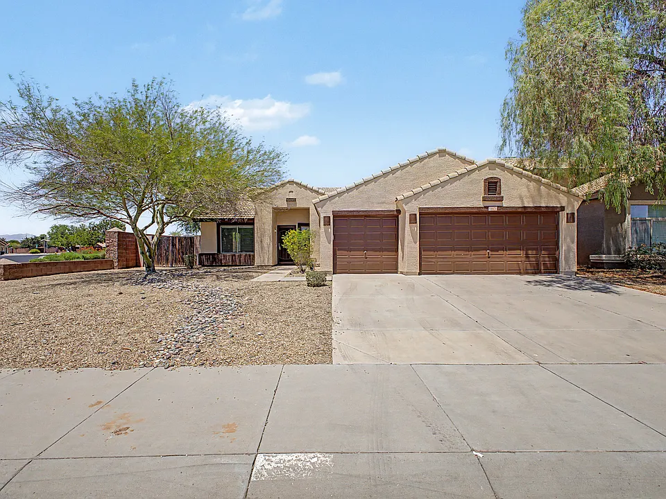 15652 W Durango St