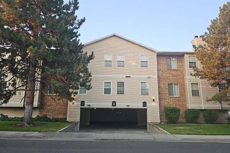 1st image of 810 E Gatewood Dr