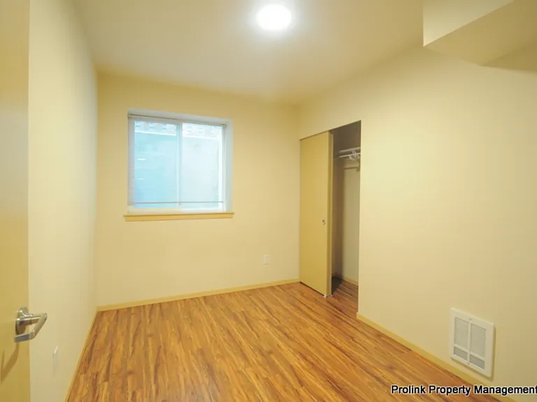 Glendale Apartments — Photo 34