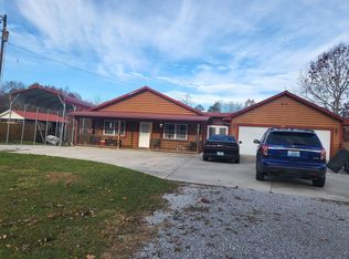 524 Wilburne K Ross Hwy, Stearns, KY 42647