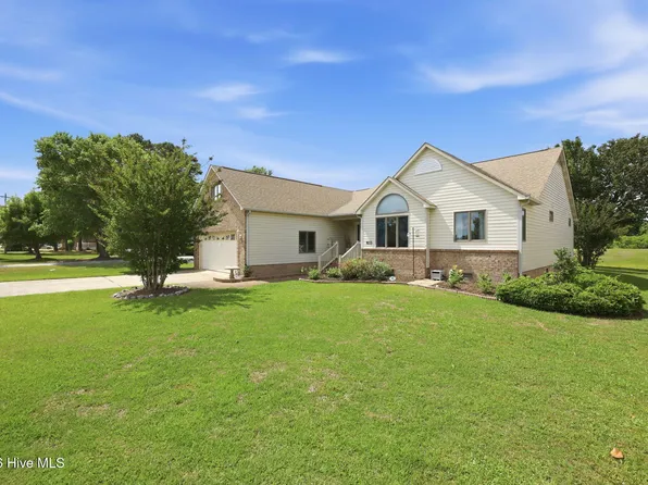 833 Pelican Drive, New Bern, NC 28560