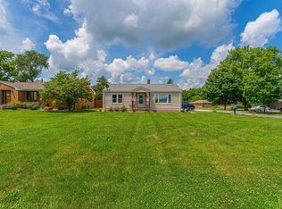 902 S Spring St, Mount Pulaski, IL 62548