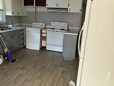 3rd image of 3107 Diana St