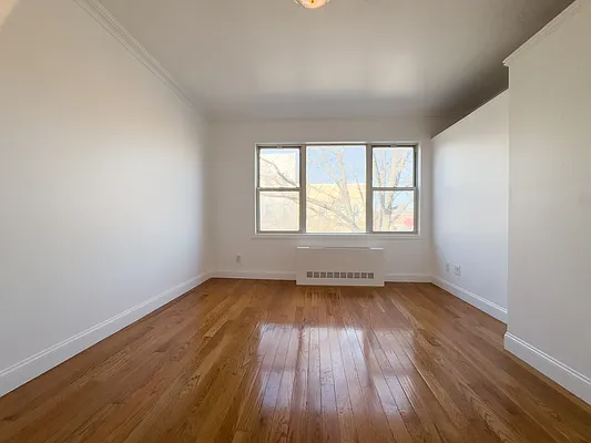 Rented by Bond New York | media 2