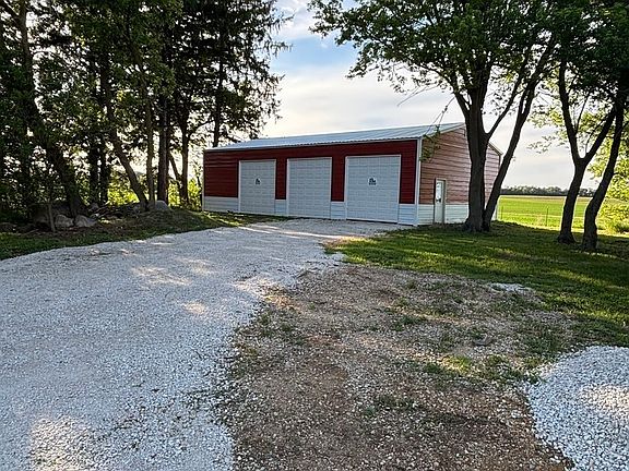 3rd image of 12903 Perry Rd