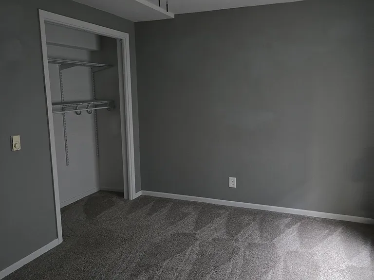 691 Oakwood Dr — Photo 5