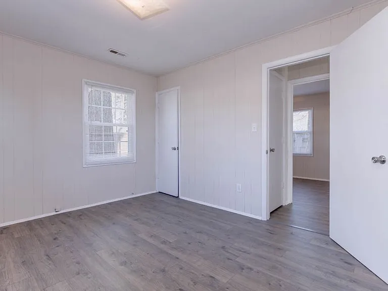 106 Pine Grove Ave — Photo 20