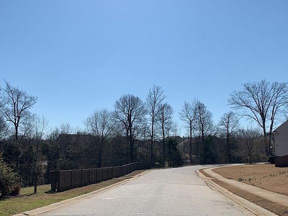 4th image of 22 Joggins Dr