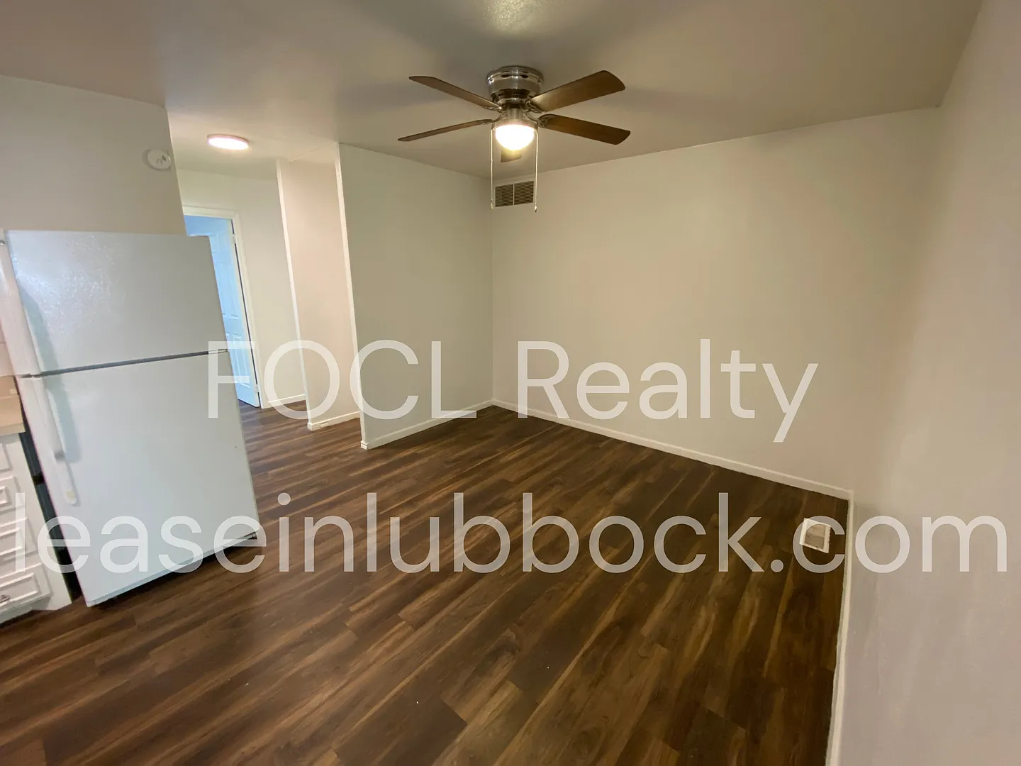 Affordable 4 bedroom, 1 bath — Photo 4