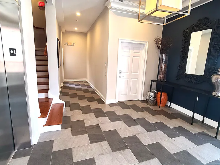 459 Main St #3 — Photo 13