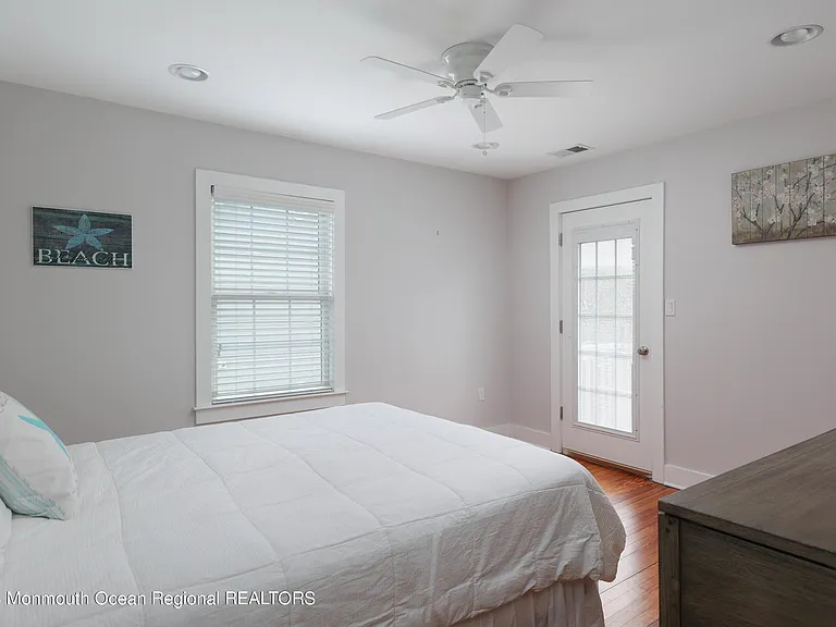 912 Ocean Ave — Photo 18