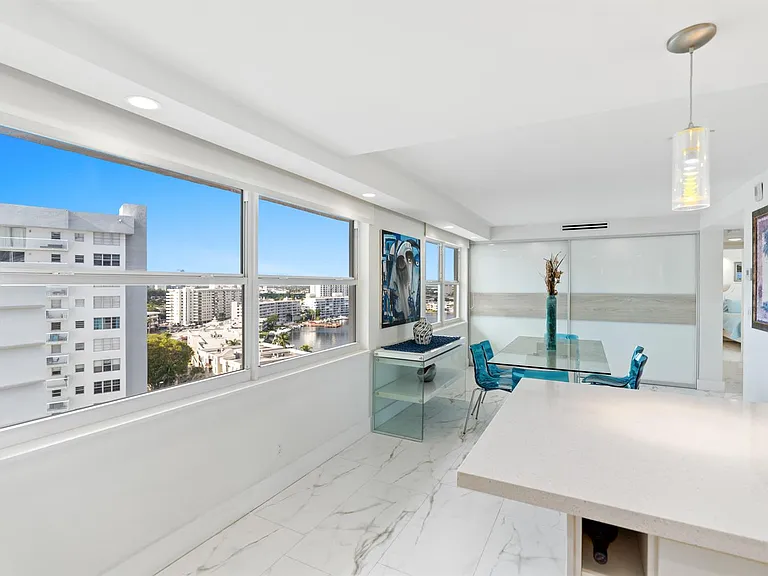 121 Golden Isles Dr #Penthouse 1 — Photo 35