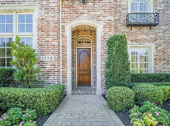 3rd image of 3779 Hickory Grove Ln