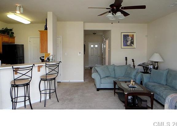 5th image of 4009 Abbotsbury Dr #4009