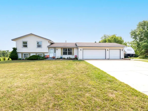 2895 Farview DRIVE, Richfield, WI 53076