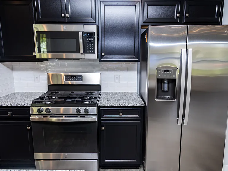 3093 Edgehill Dr — Photo 27