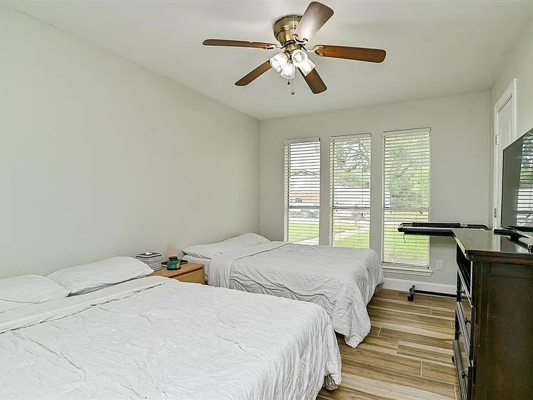 21435 Park Villa Dr — Photo 6