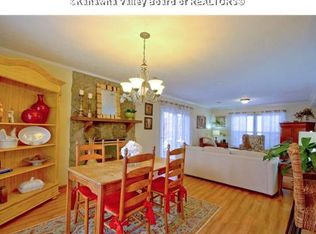 101 Trappers Pl, Charleston, WV 25314