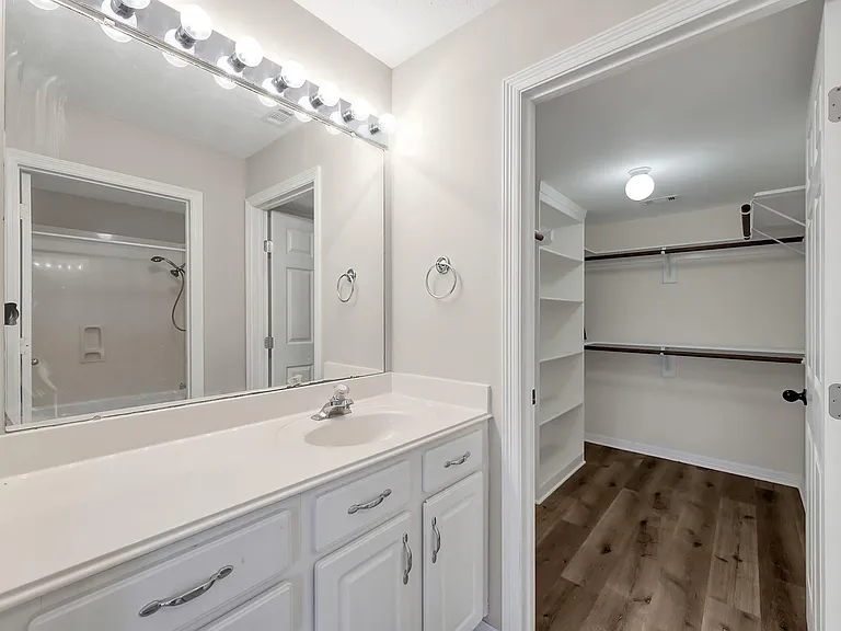 12102 Mustang Ave — Photo 16