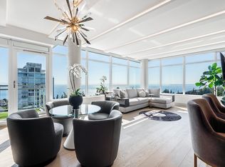 15152 Russell Ave #1402, White Rock, BC V4B 0A3