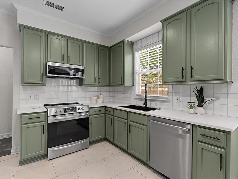 312 Country Club Dr — Photo 13