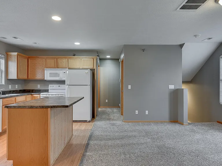 6758 S 181st Ct — Photo 12