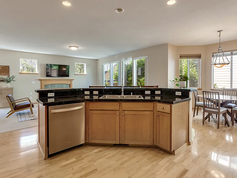 91 SW 106th Pl — Photo 11