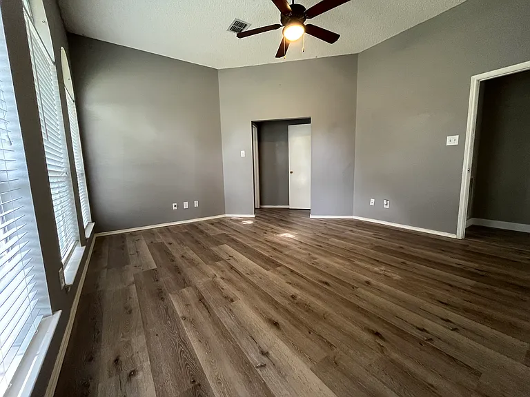 8201 Pacific St — Photo 20