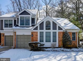 301 Willow Oak Cir, Baltimore, MD 21208