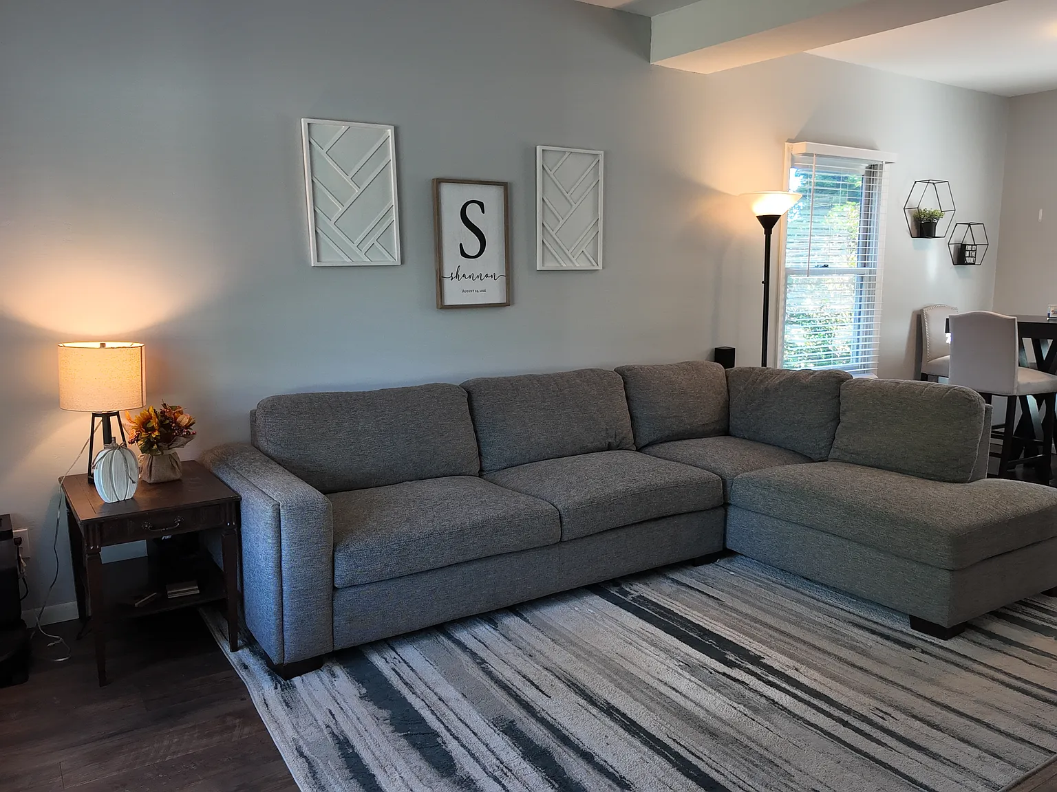 3 bed, 1.5 bath, 1044 sqft, $2,350 — Photo 4