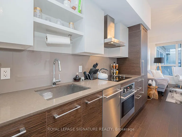 1030 King St W #456 — Photo 9