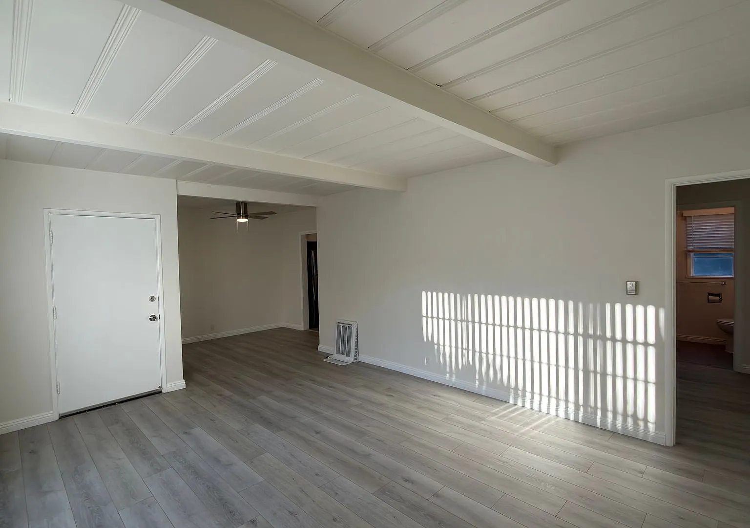 1120Vill — Photo 3