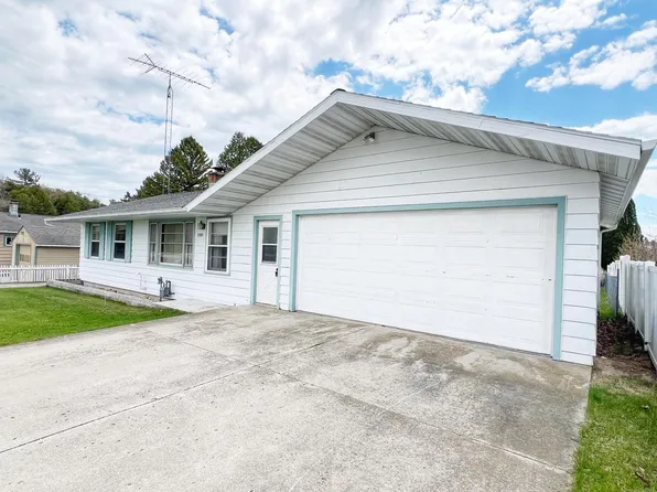 3305 Whistle LANE, Two Rivers, WI 54241