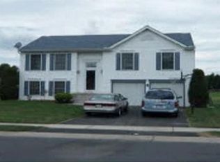 1 Monarch Ln, Mechanicsburg, PA 17050