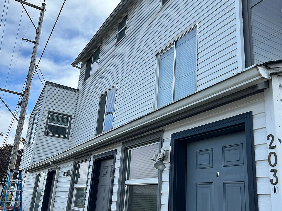 110 2nd St
