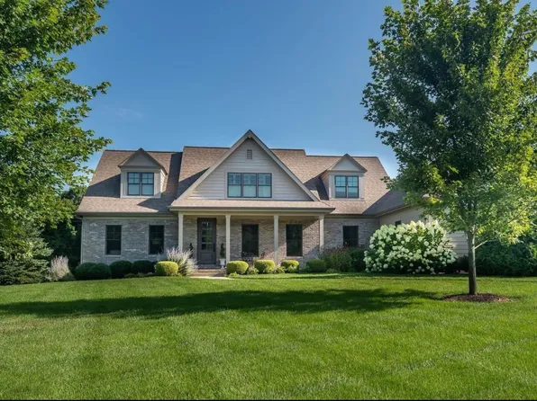 2403 E Gramercy Park Dr, Bloomington, IN 47408