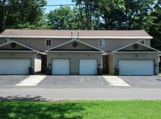 18 Cherry St APT B, Phoenix, NY