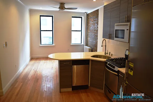 Rented by AD Real Estate Investors | media 38