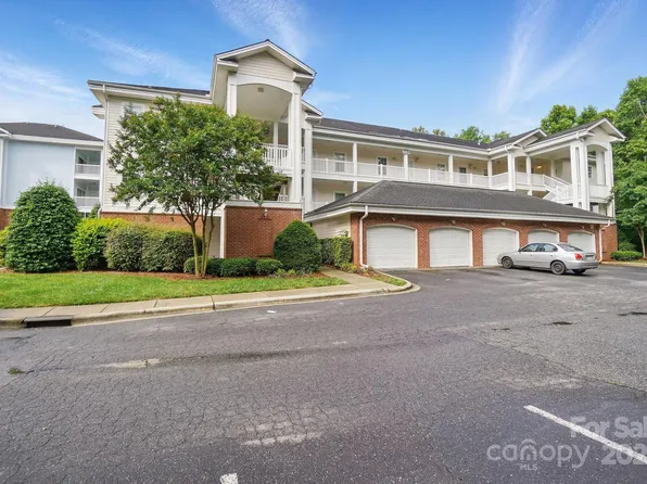 8731 Coralbell Ln, Charlotte, NC 28213