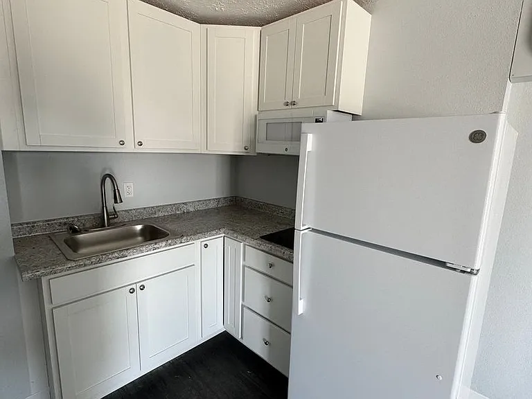 304 E Pancake Blvd — Photo 17