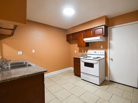 5th image of 1732 Carrollwood Dr #1C-1
