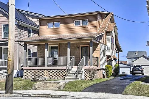 546 Harold Ave Photo 1