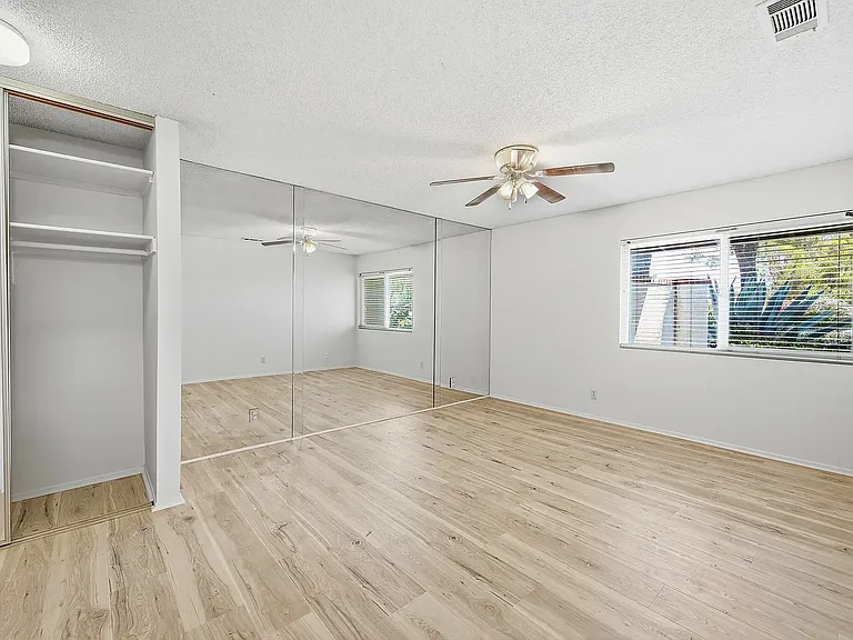 1457 Seven Hills Dr — Photo 18
