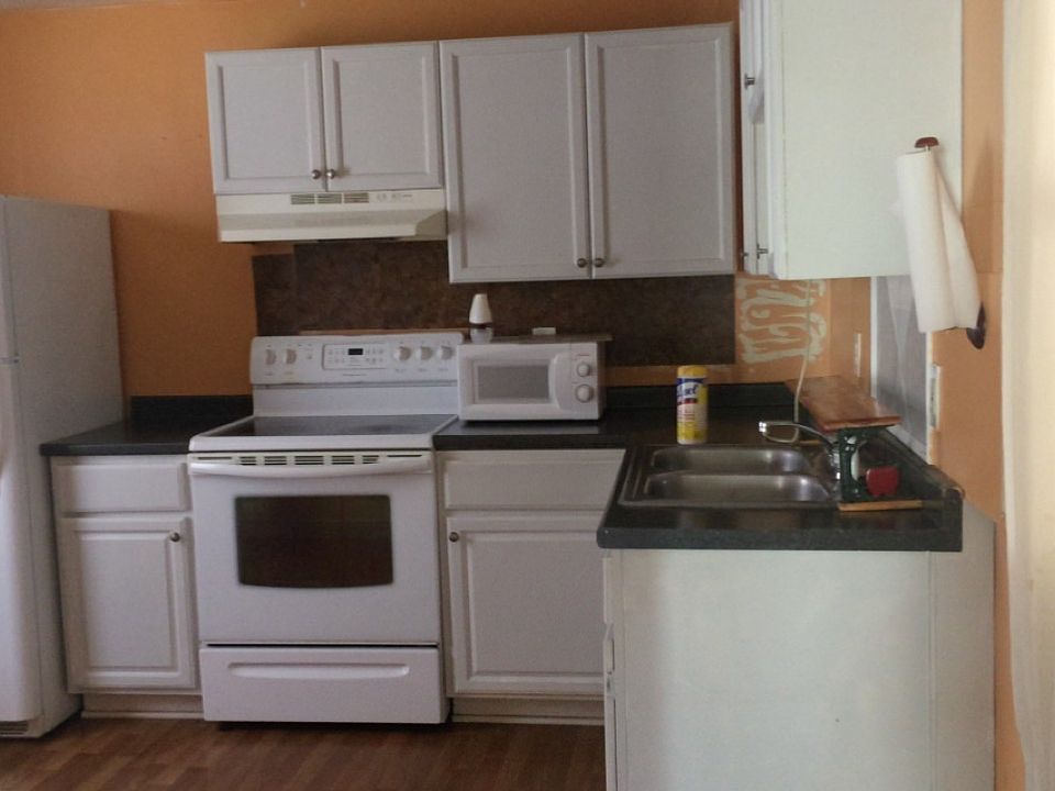 2nd image of 402 Osage St