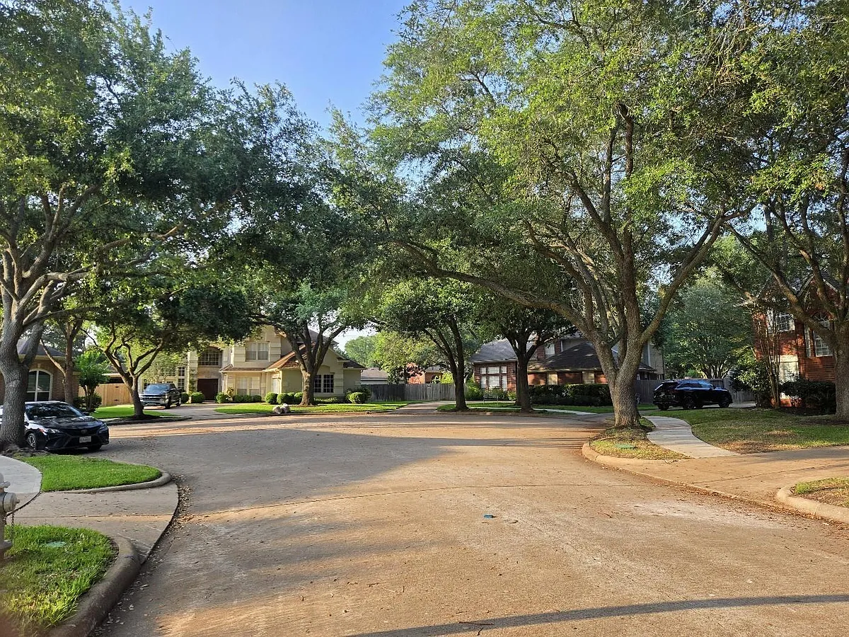 Building Photo - 1611 Monvale Ln