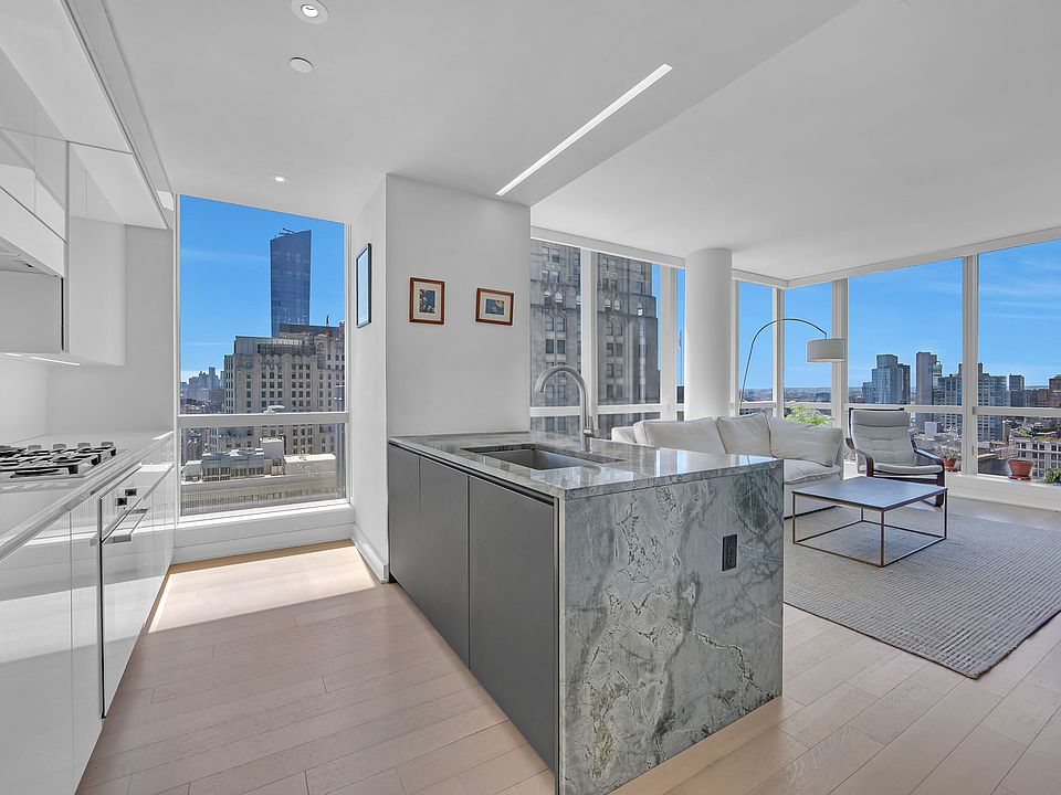 1st image of 400 Park Ave S #34A