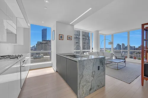 400 Park Ave S #34A Photo 1